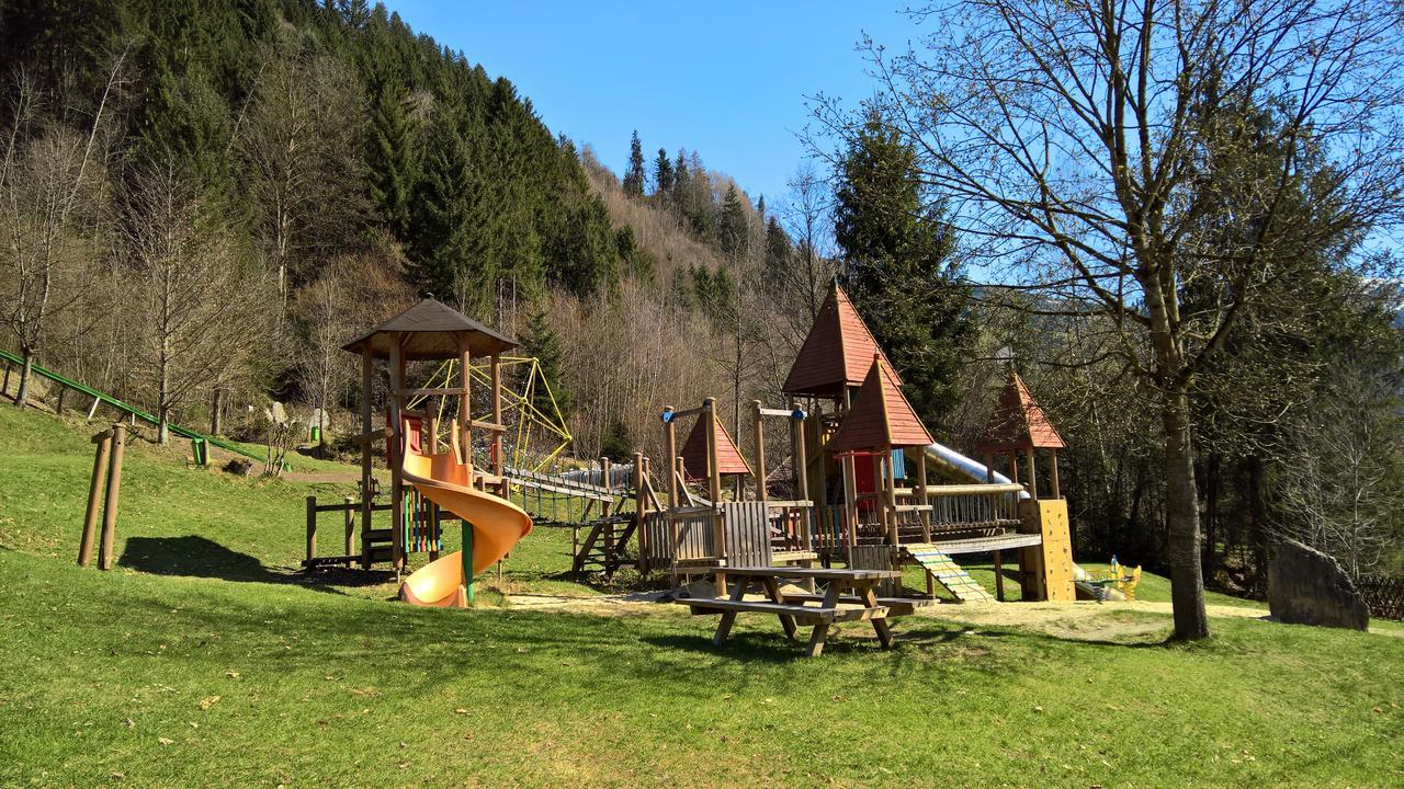 Mountainview Lodge - Chalet Im Zillertal Direkt Am 5 Sterne Campingplatz Aufenfeld Mit Hallenbad Und Sauna Aschau Im Zillertal Dış mekan fotoğraf