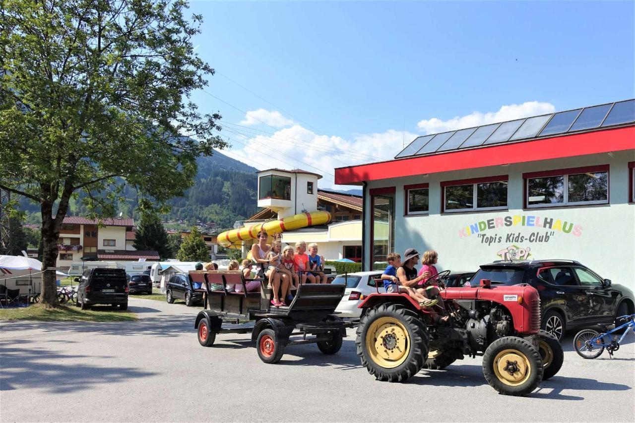 Mountainview Lodge - Chalet Im Zillertal Direkt Am 5 Sterne Campingplatz Aufenfeld Mit Hallenbad Und Sauna Aschau Im Zillertal Dış mekan fotoğraf